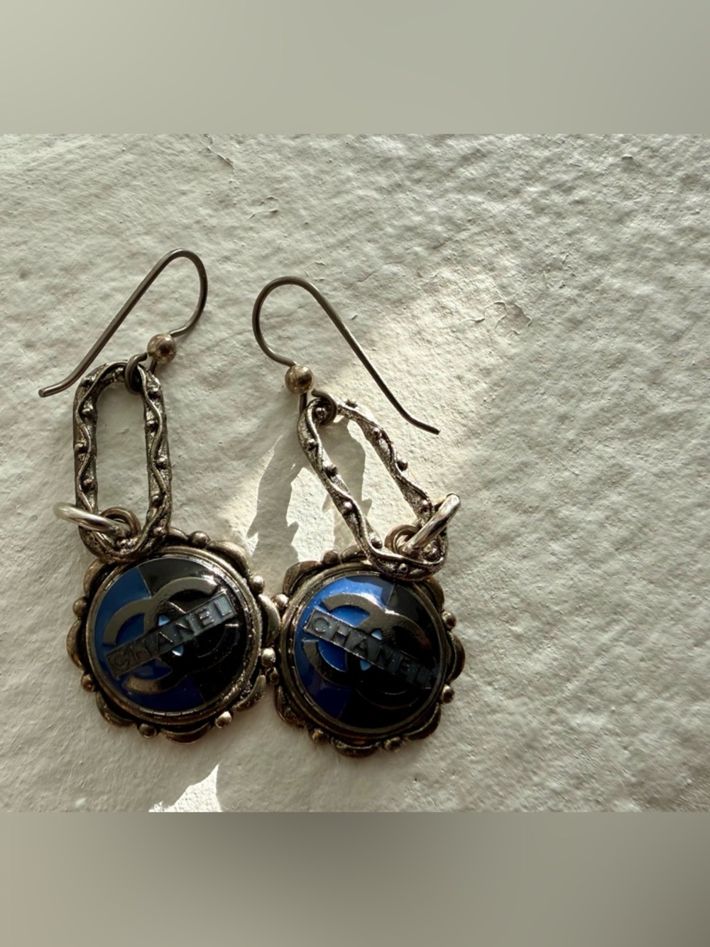 CHANEL Dangle Earrings - Picture 3 of 4